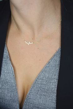 Złoty naszyjnik celebrytka 333 'linia życia' EKG ✅ Złote Naszyjniki Damskie w Sklepie z Biżuterią zegarki-diament.pl ✅ Piękne i Eleganckie Naszyjniki  (5).JPG